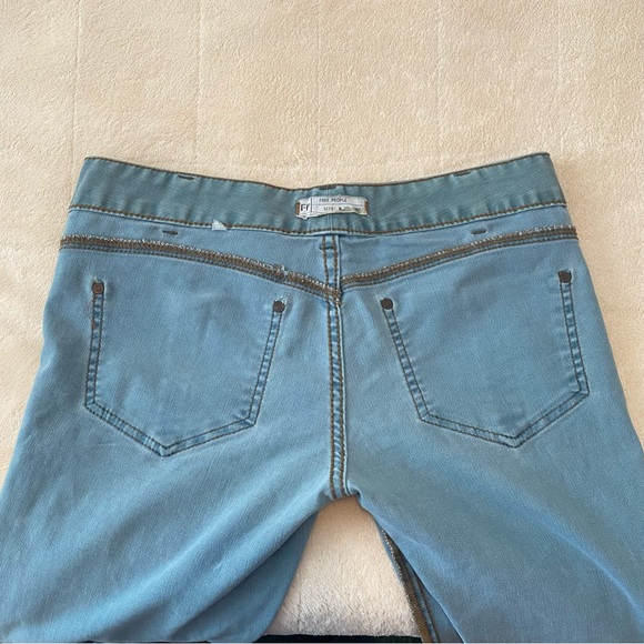 a1983-B3 - Free People - Size 27 Woman Bottoms ~ Jeans & Blue Color, Green - Picture 11 of 11